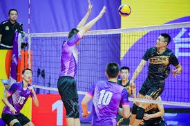 中超 第2轮山东泰山4大连英博102-28 15：30已结束